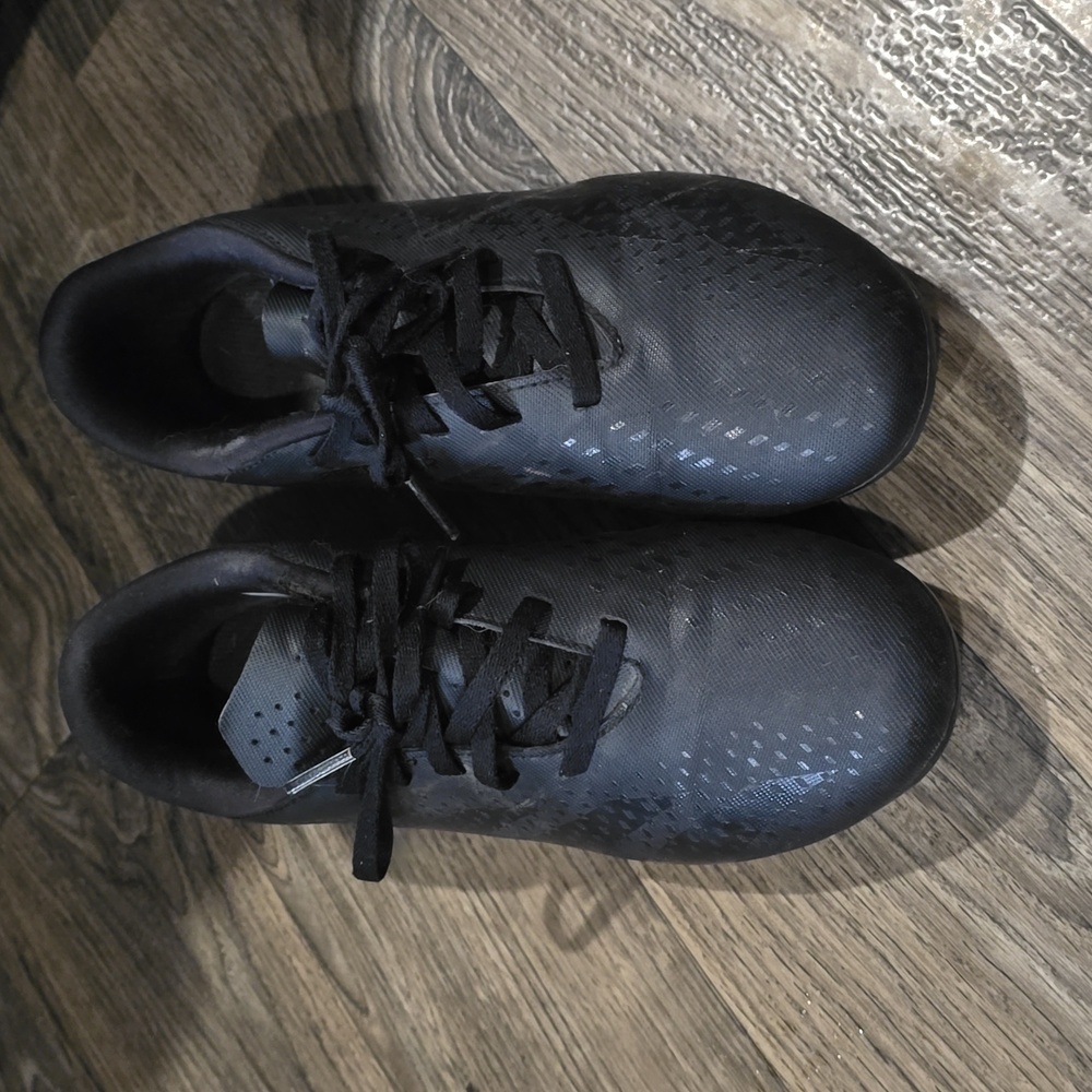 Soccer cleats
